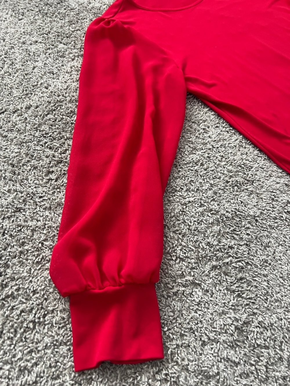 Calvin Klein Women’s Red Long-Sleeve Scoop Neck Blouse Top Sheer Sleeves -Size M - Picture 3 of 11